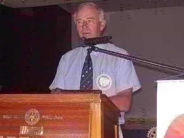 click on photo to return to Rotary Club Photo menu